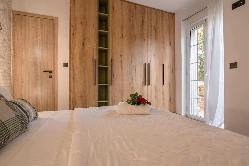 Yro Apartment Chania  Bagian luar foto