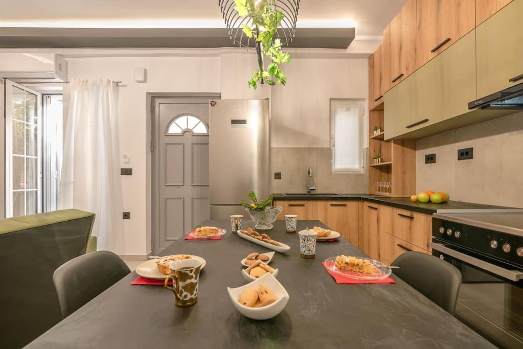 Yro Apartment Chania  Bagian luar foto